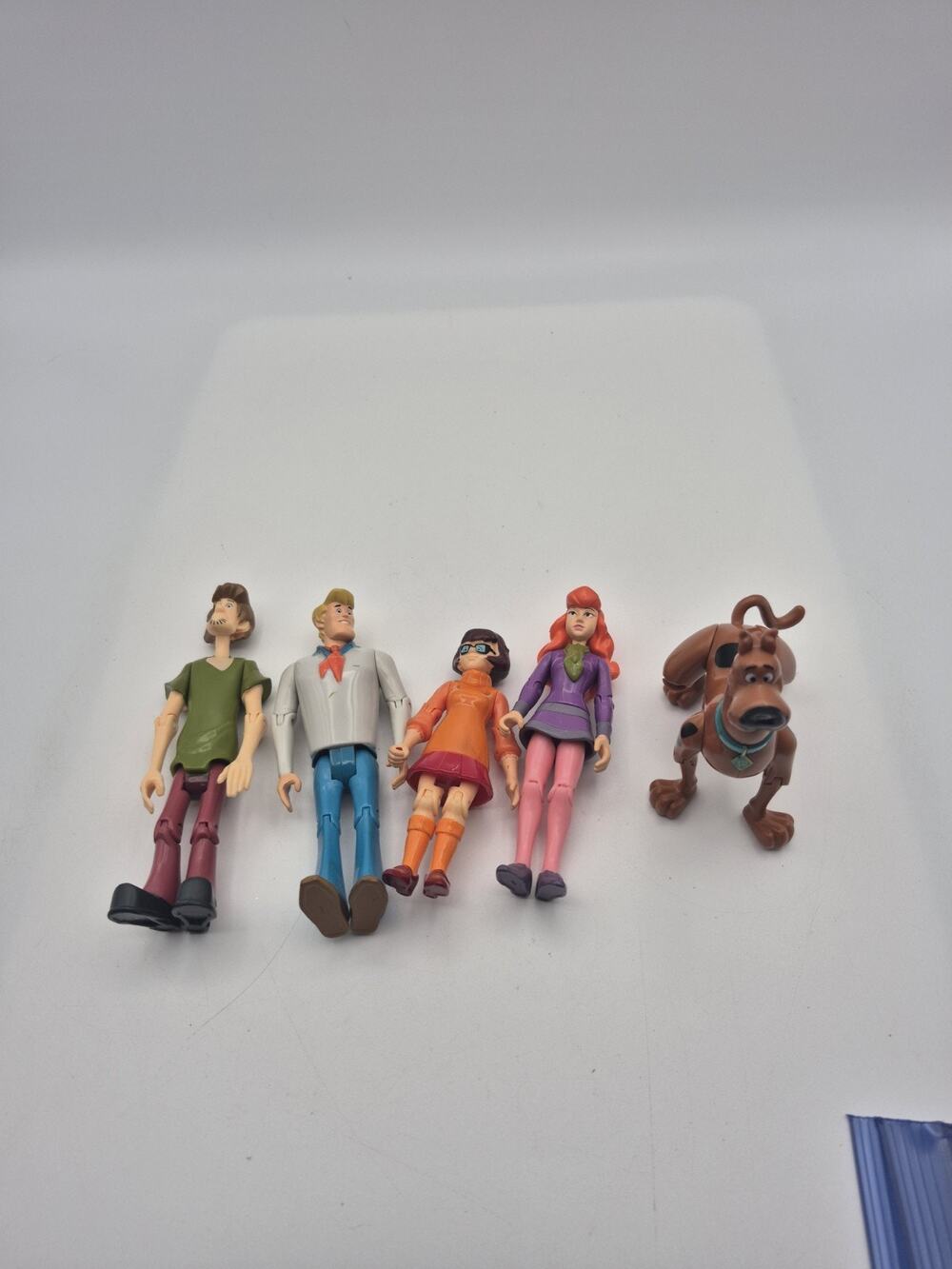 Scooby Doo Mystery Incorporated Scooby, Shaggy, Velma, Daphne, Fred Figures 2011